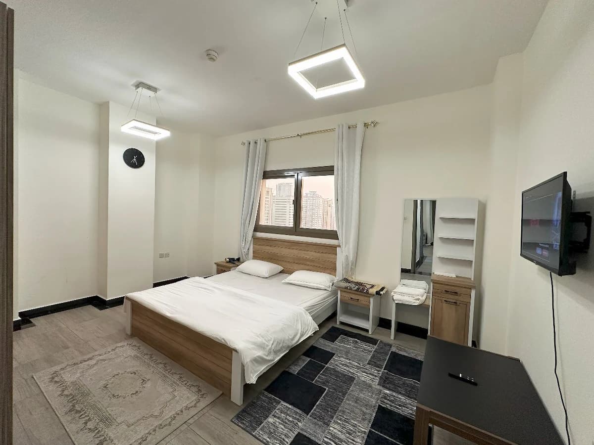 Full 1-Bedroom Family Apartment with Balcony